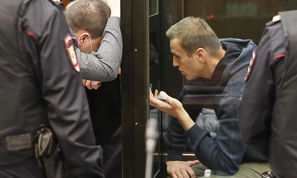 Ναβάλνι: Κρίσιμη η κατάσταση της υγείας του επικριτή του Κρεμλίνου